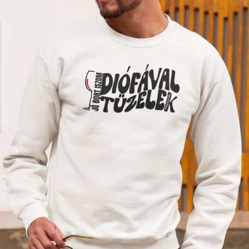 Diófával tüzelek pulcsi